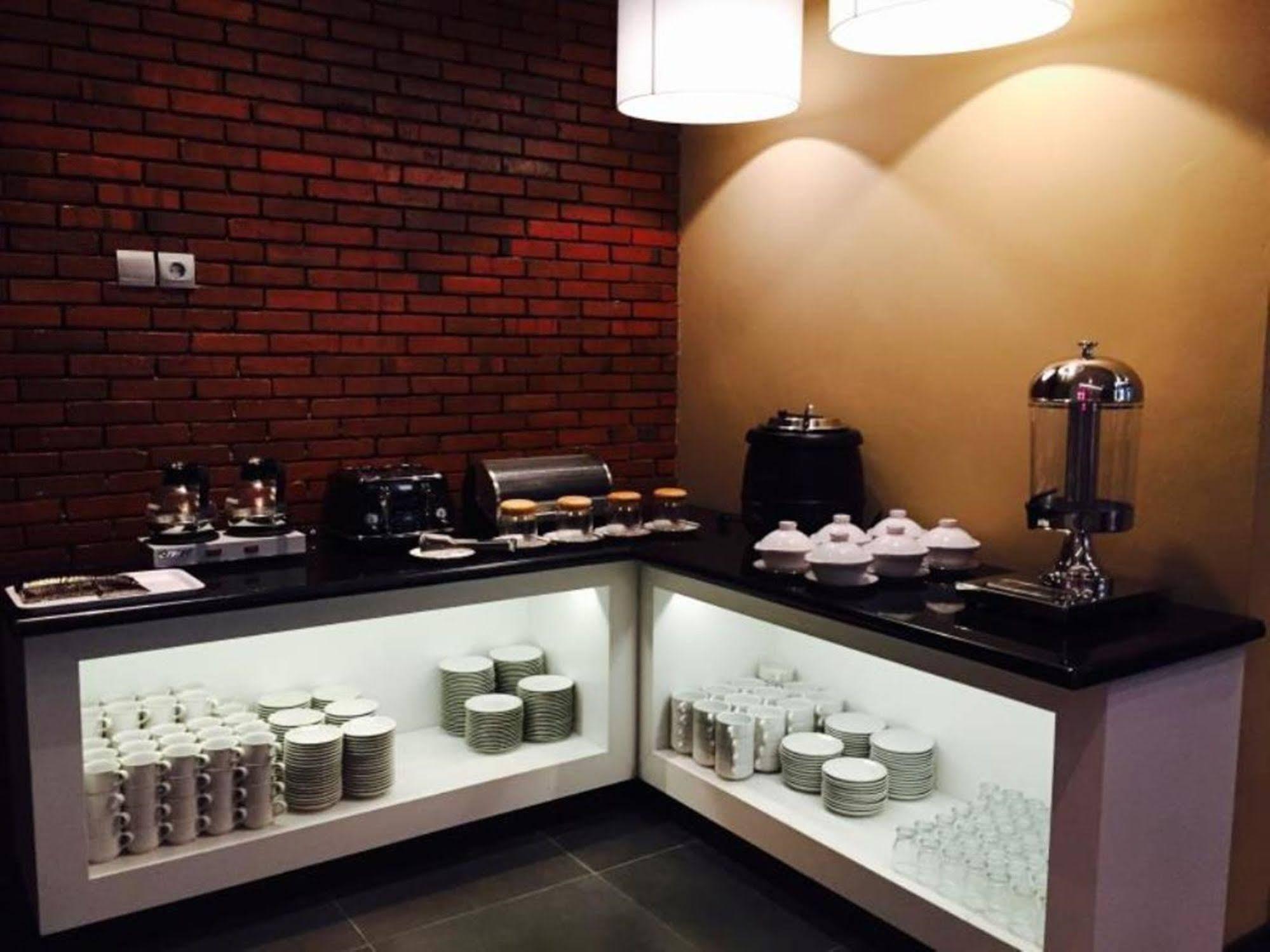 Kalya Hotel Bandung Dago Exteriör bild