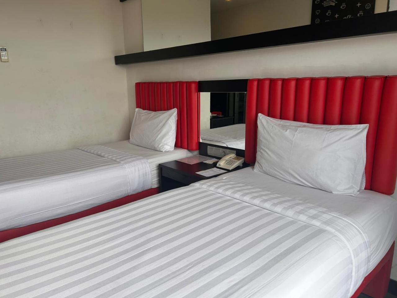 Kalya Hotel Bandung Dago Exteriör bild